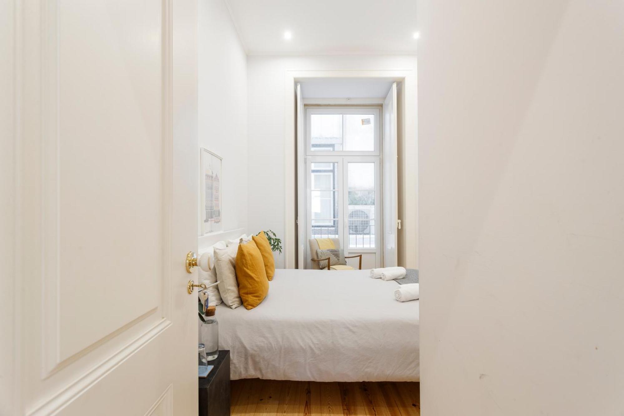 Bedrooms In Shared In Modern In Downtown Guest house