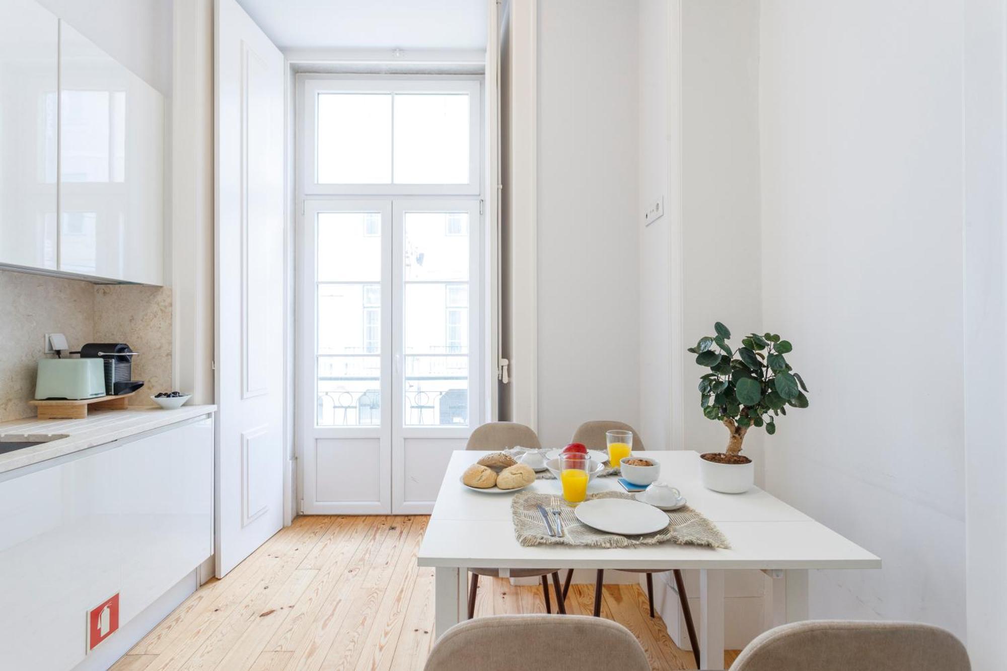 Bedrooms In Shared In Modern In Downtown Guest house